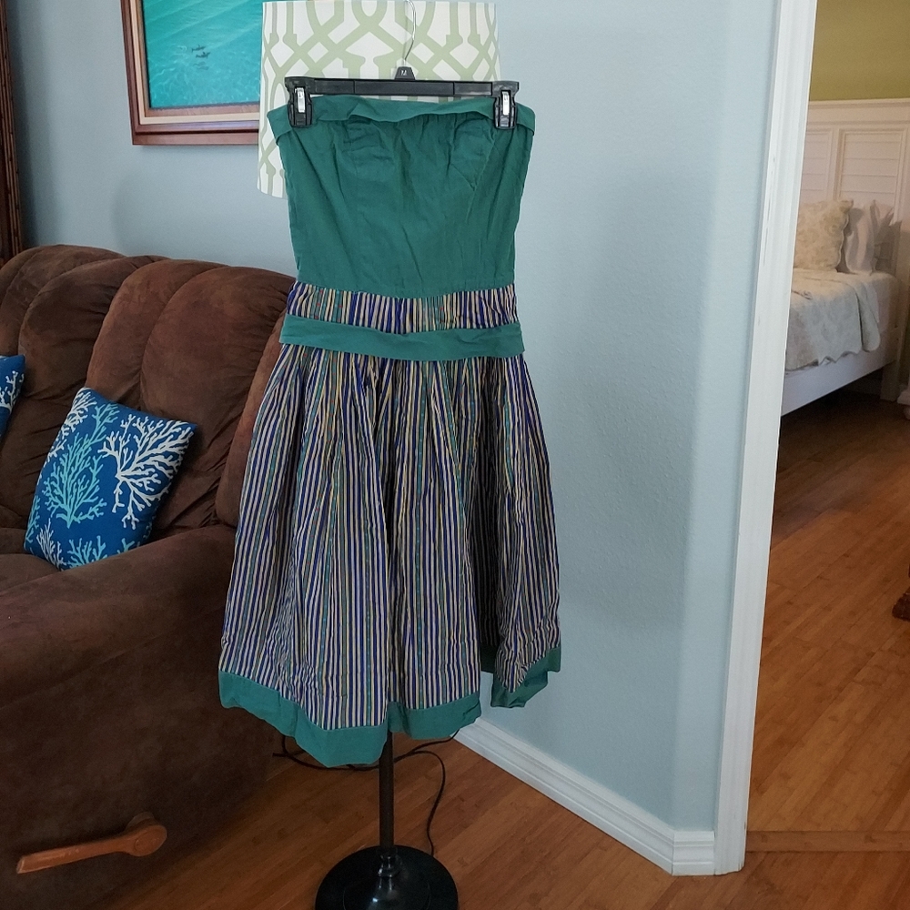 Size 0 Vintage Dress